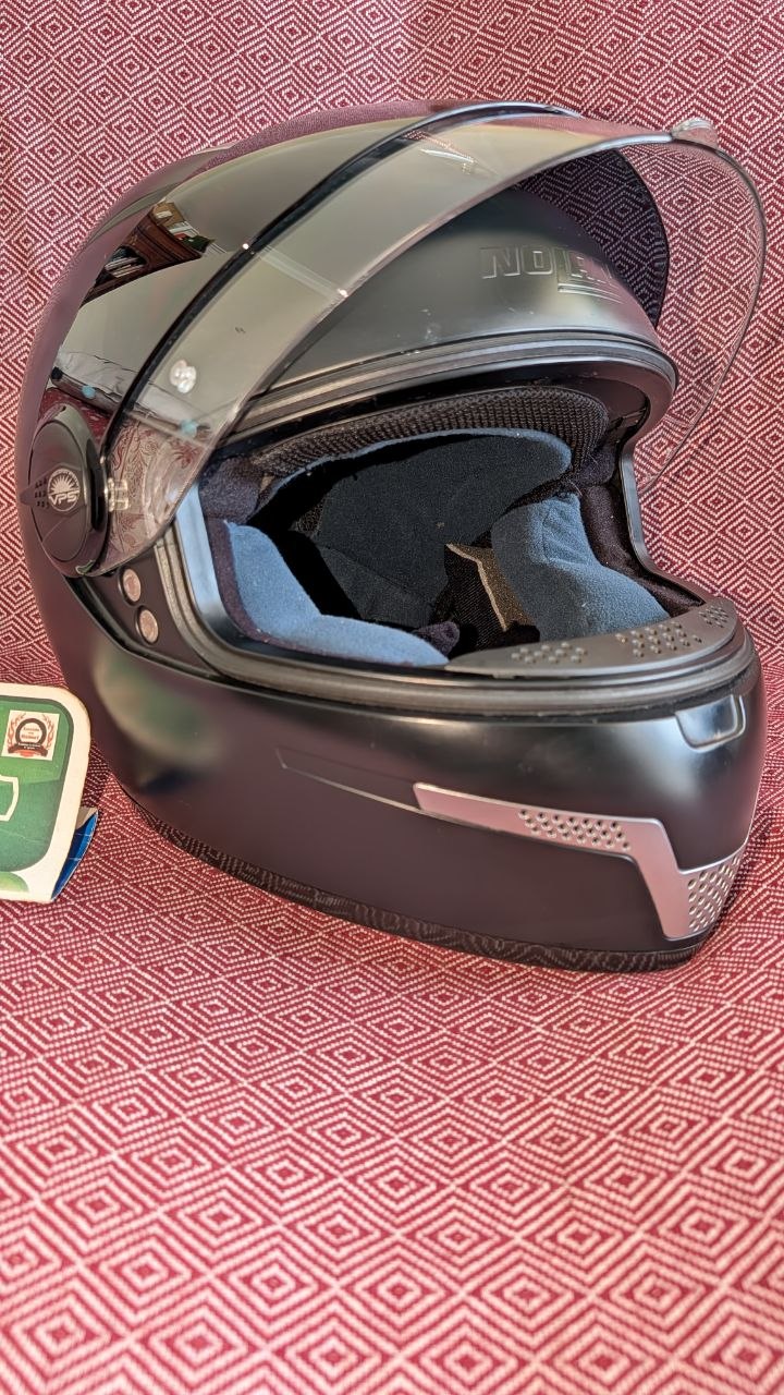 Trabalho 2 - Restauro de interior de capacete
