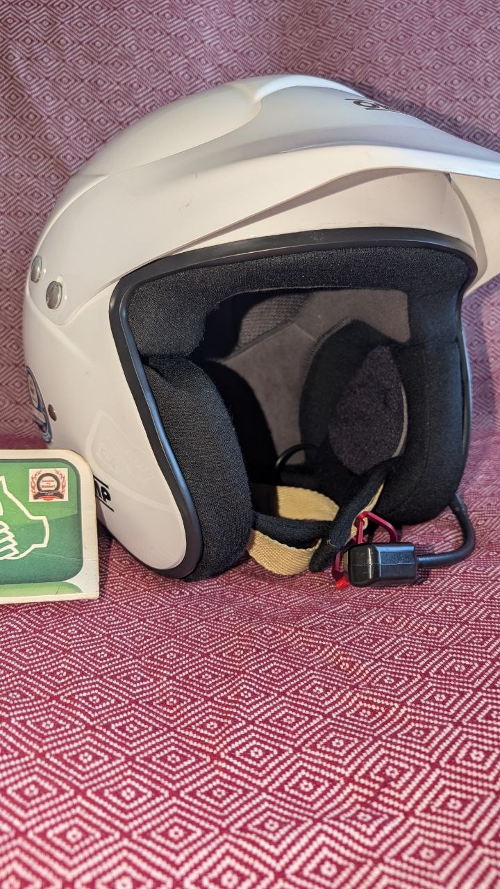 Trabalho 5 - Capacete classico restaurado