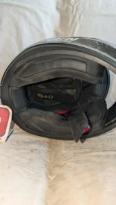 Capacete Nolan antes da reparação — fotografia 6